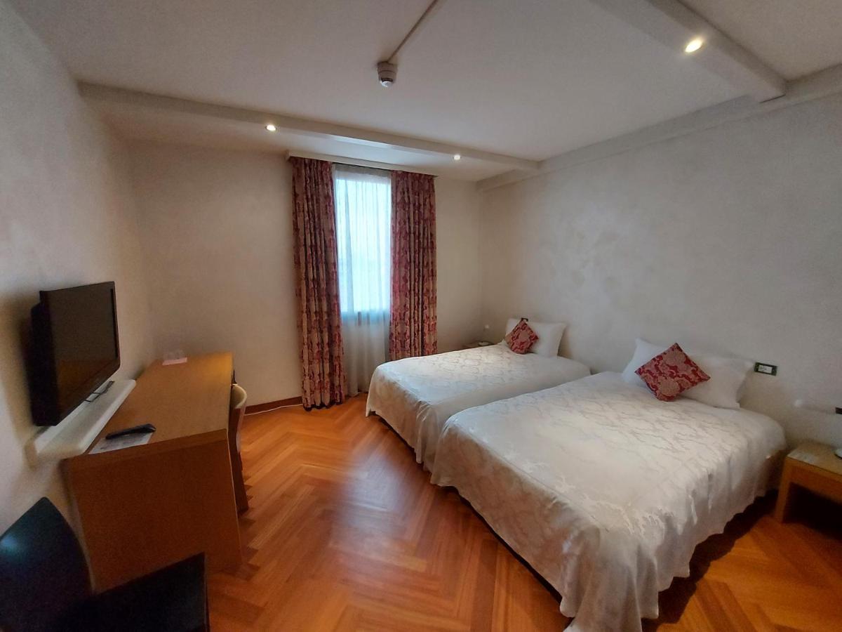 Hotel Posta 77 San Giorgio In Bosco Экстерьер фото