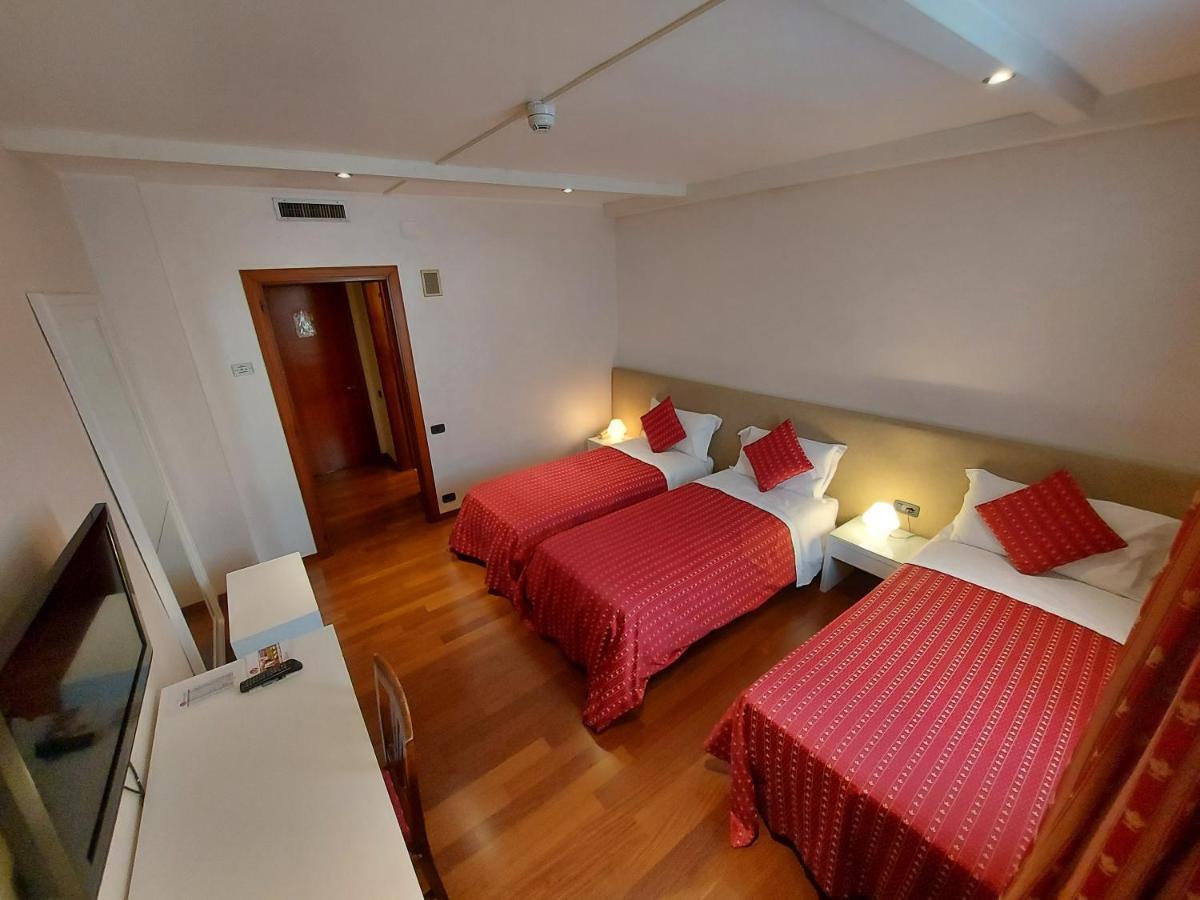 Hotel Posta 77 San Giorgio In Bosco Экстерьер фото