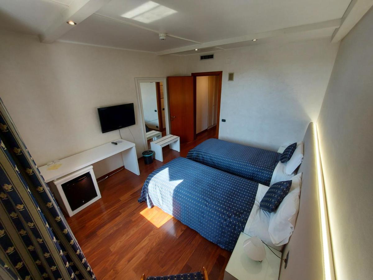 Hotel Posta 77 San Giorgio In Bosco Экстерьер фото