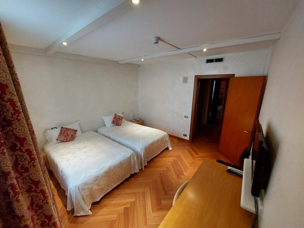 Hotel Posta 77 San Giorgio In Bosco Экстерьер фото