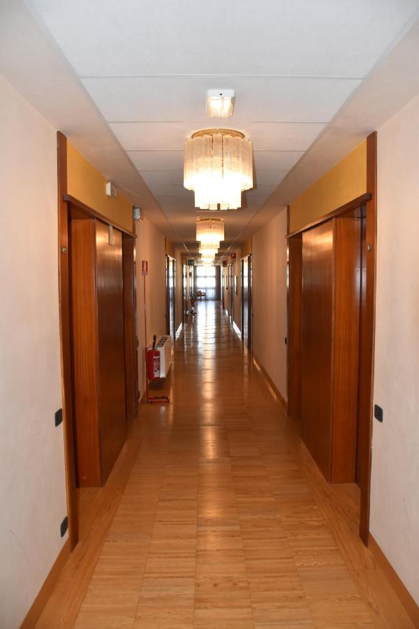 Hotel Posta 77 San Giorgio In Bosco Экстерьер фото