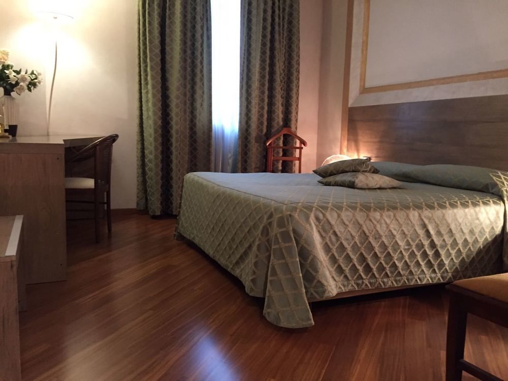 Hotel Posta 77 San Giorgio In Bosco Экстерьер фото